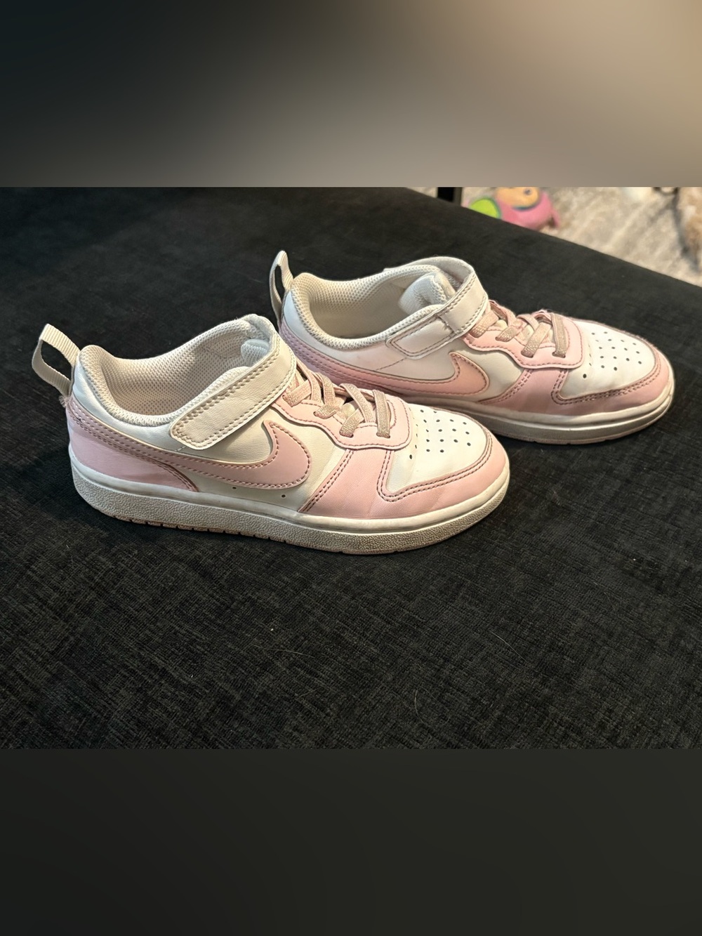 Nike Kids White and Pink Low-Top Sneakers